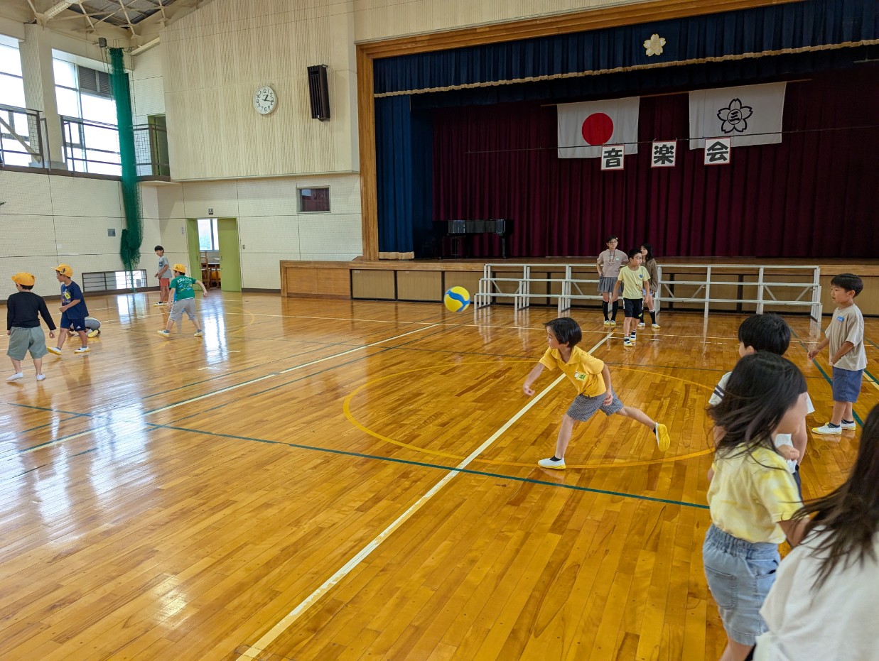 ダブルドッジボール大会」