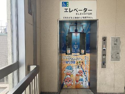 JR野洲駅南口昇降機扉(2階)ラッピング写真
