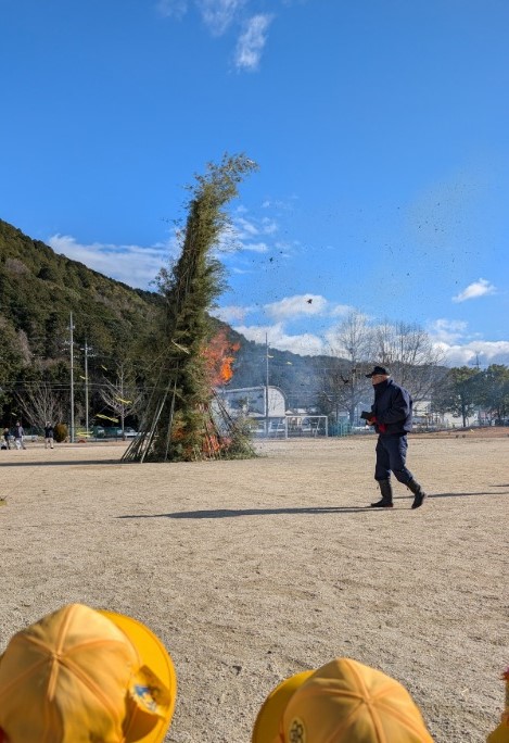 煙は天高く登っていきました
