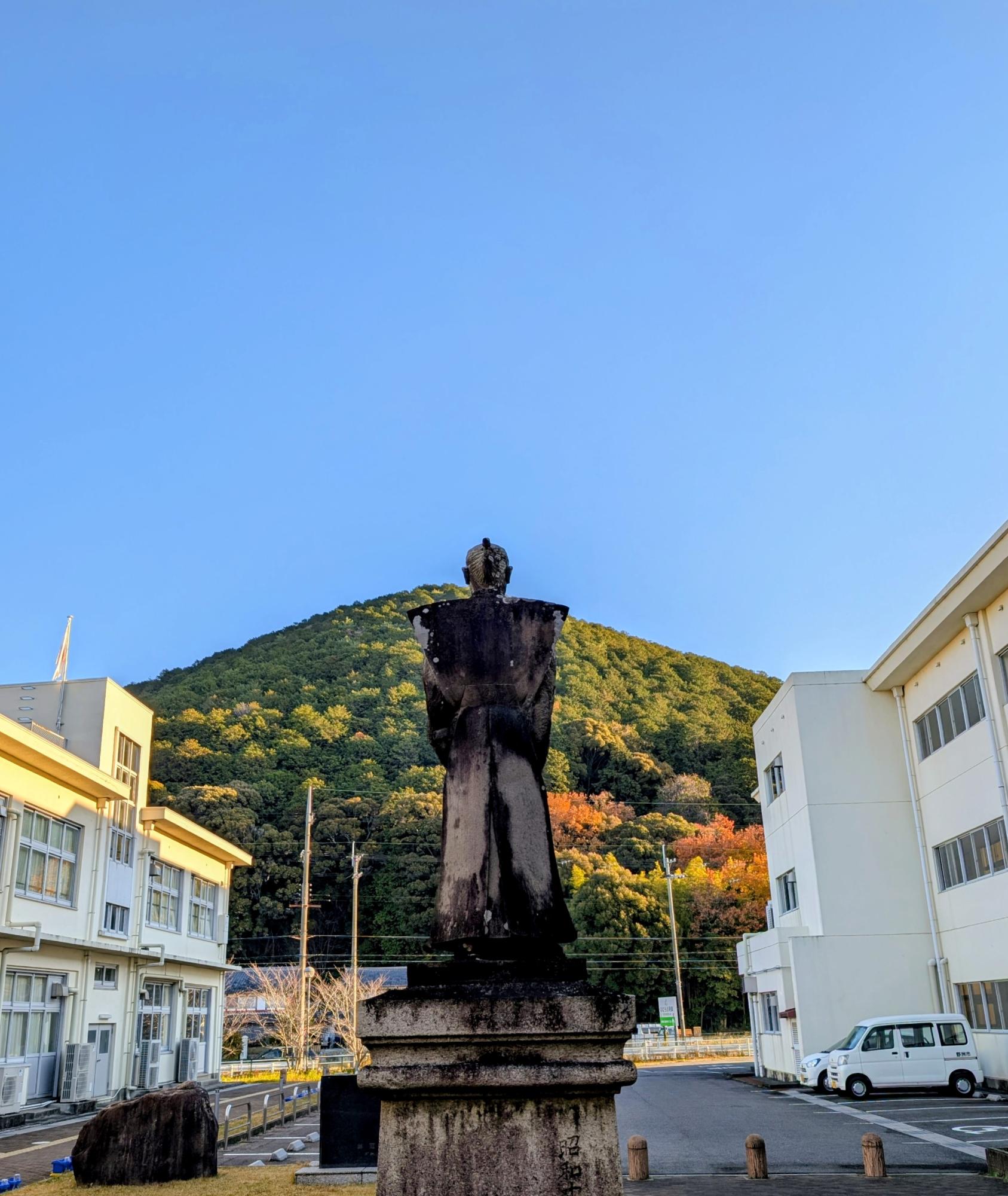 平兵衛さんと三上山