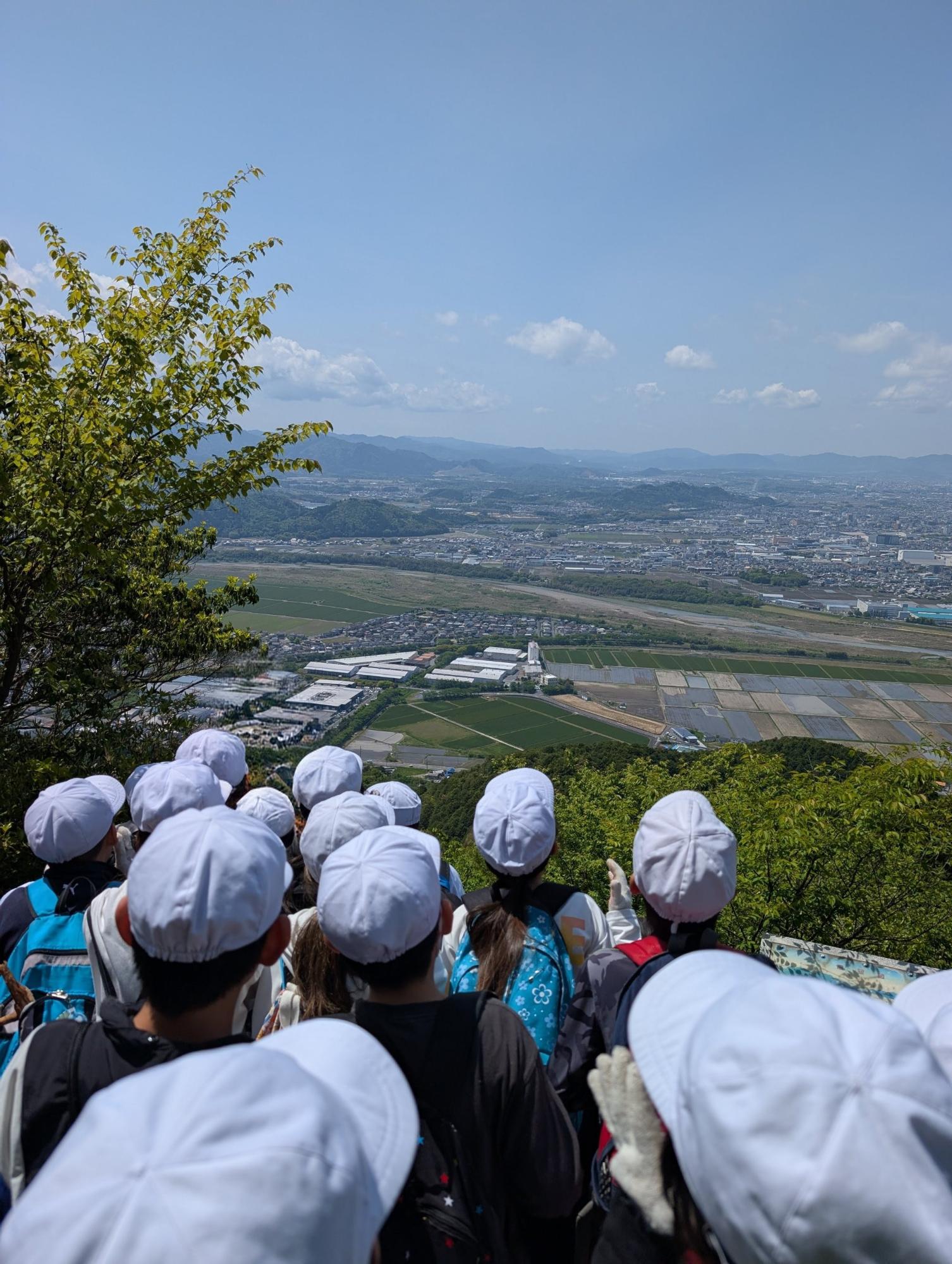 三上山頂上2