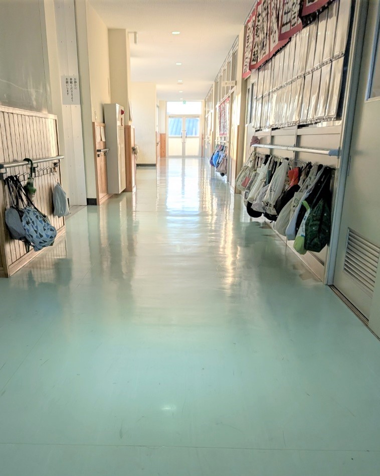 三上自治連合会様によるワックスがけ2