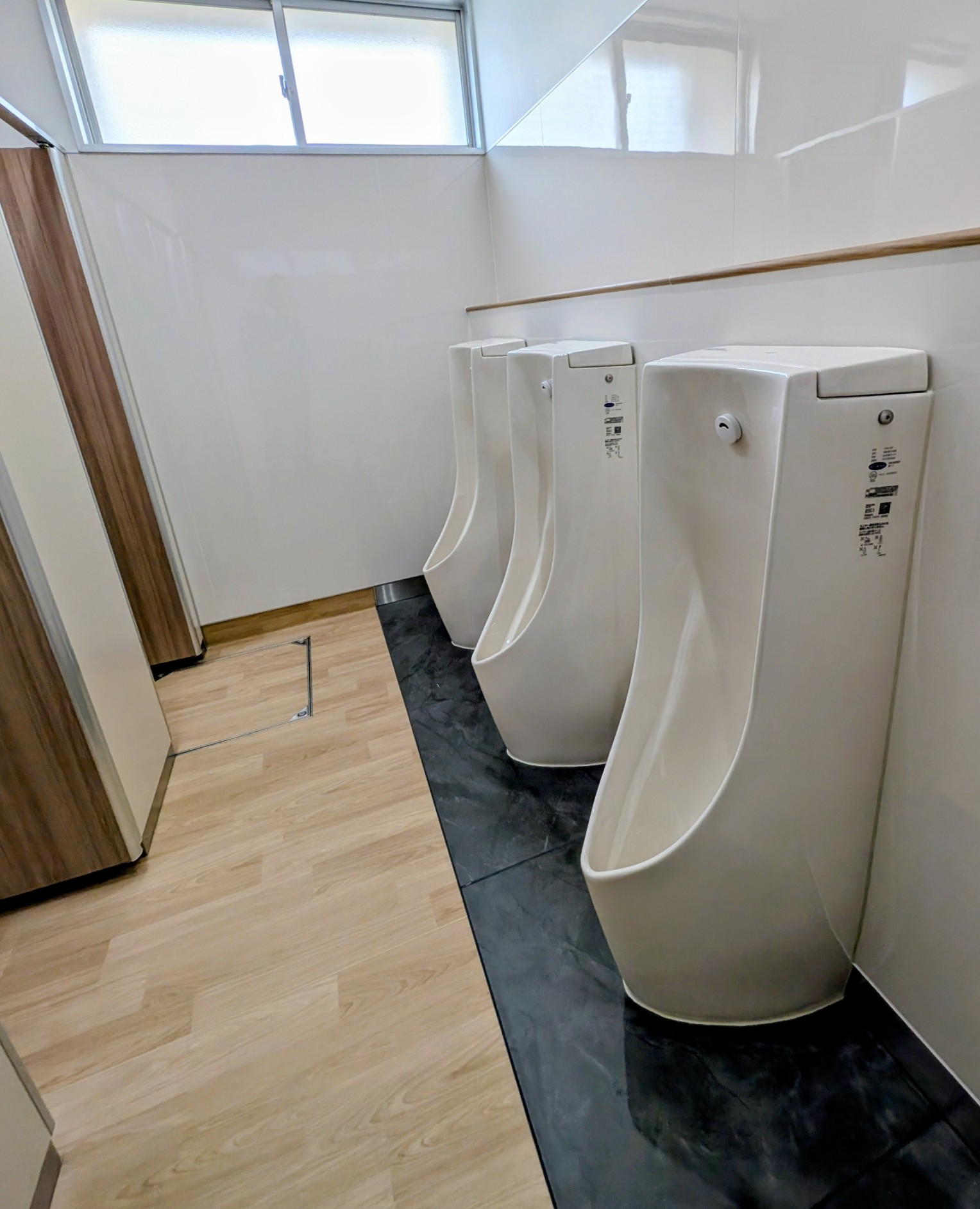 体育館トイレ改修終了3