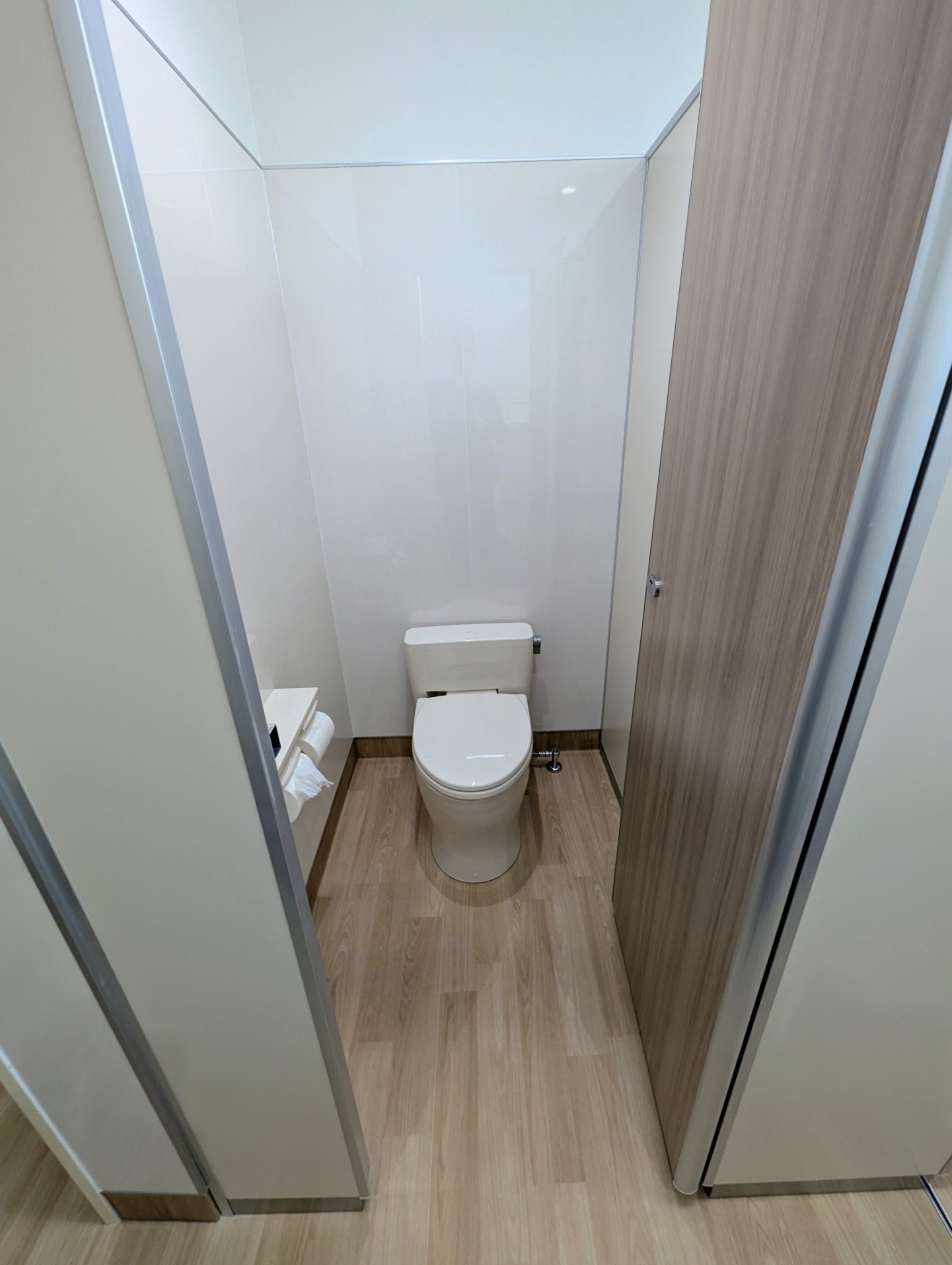 体育館トイレ改修終了2